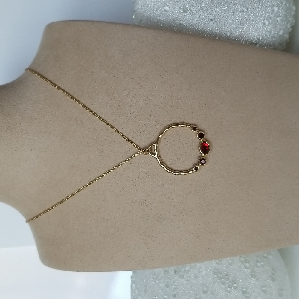 Vintage Avon Necklace - Picture 5 of 10